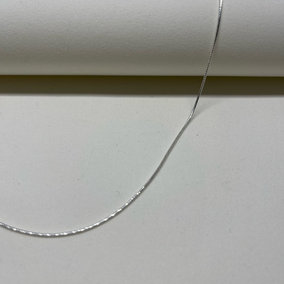 Solid 925 Italian Sterling Silver Glitter Snake Chain. 1.0mm 18” - Picture 3 of 4